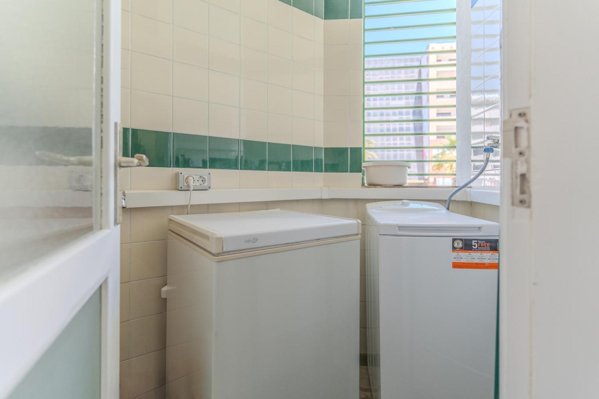 Go2Tenerife Apart Sira Family, Pool & Beach Playa de las Americas  Ngoại thất bức ảnh