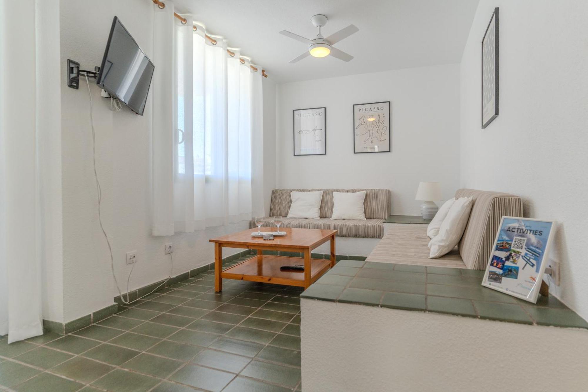 Go2Tenerife Apart Sira Family, Pool & Beach Playa de las Americas  Ngoại thất bức ảnh